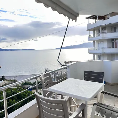 Violet Sea View Apartment *