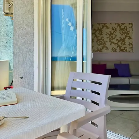 Violet Sea View Апартаменты