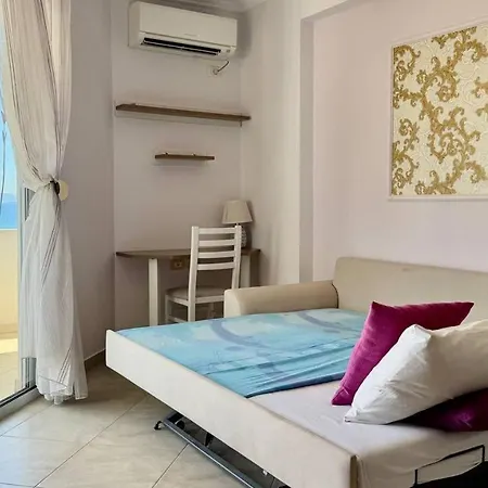 Апартаменты Violet Sea View