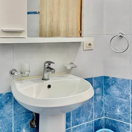 Апартаменты Violet Sea View *